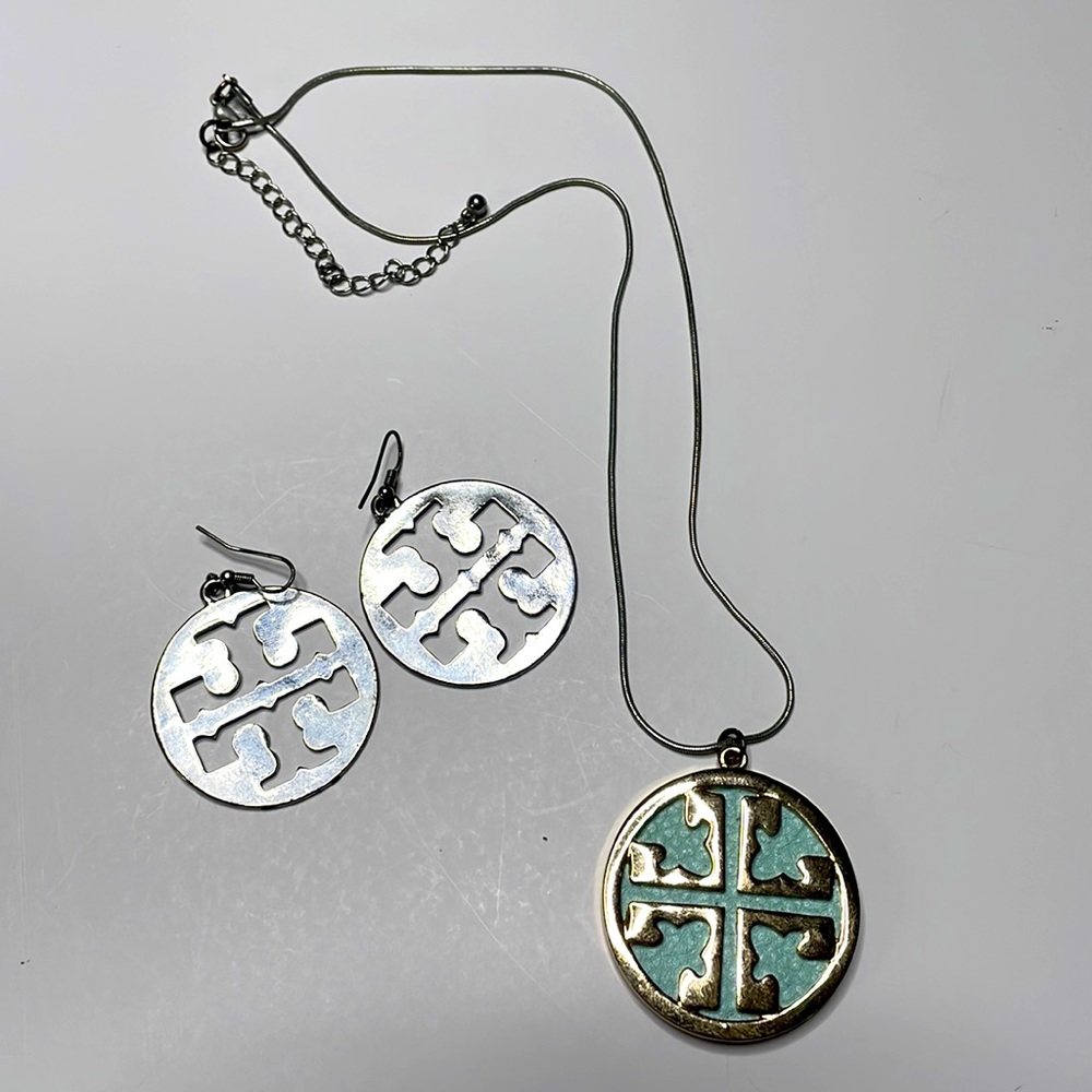 Geometric design costume earrings and pendant